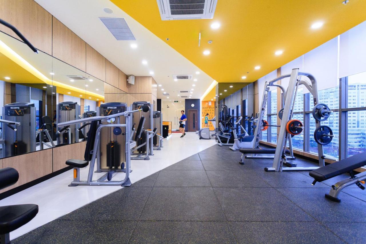 River Gate Building - Le Meridien Pool & Gym Хошимин Экстерьер фото